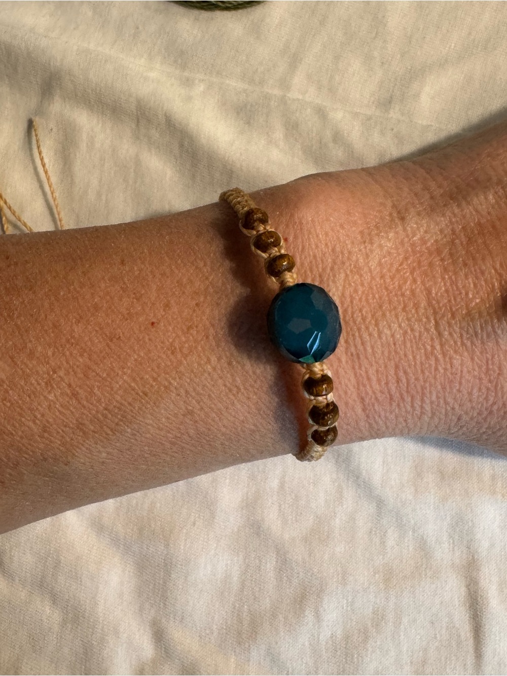 Pura Vida‎ Teal Faceted Bead Macrame Bracelet - self tie